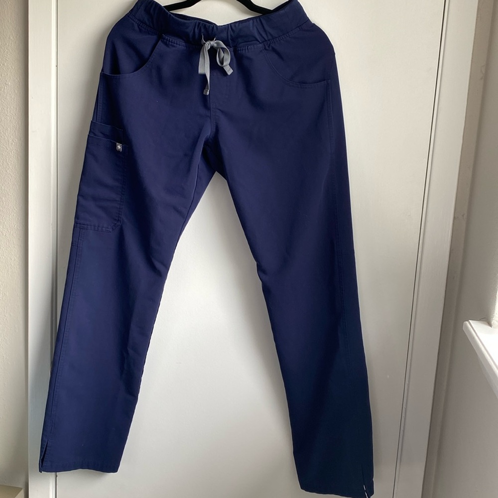 Figs Kade Cargo Scrub Pants Navy Blue Straight Leg High Rise